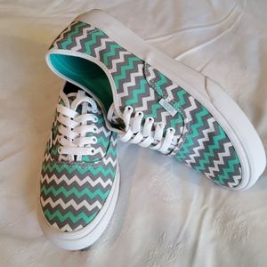 VANS White/Teal/Gray Chevron Unisex Sneakers